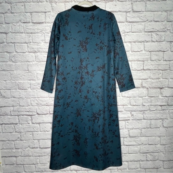Vicky and Lucia Long Sleeve Maxi Dress - Picture 5 of 12